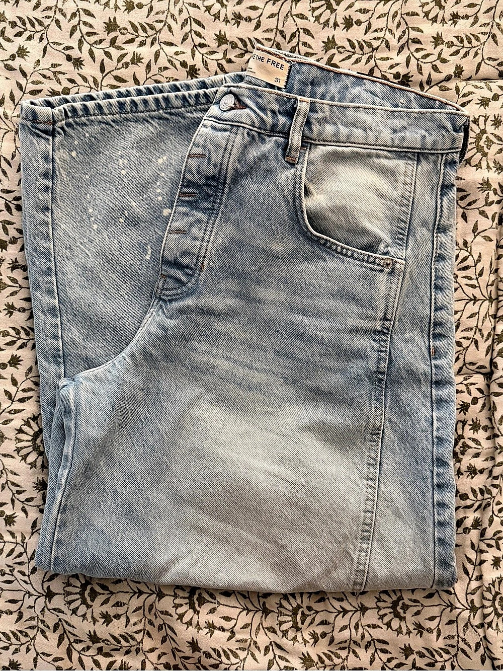 Free People Good Luck Barrel Jeans Paint Splatter Light Wash Size 31